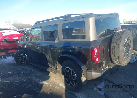 2023 Ford Bronco Outer Banks z USA, uszkodzony, nr VIN 1FMEE5DP3PLA95668